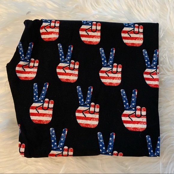 LuLaRoe Pants - LULAROE Patriotic peace ✌🏼 leggings TC2